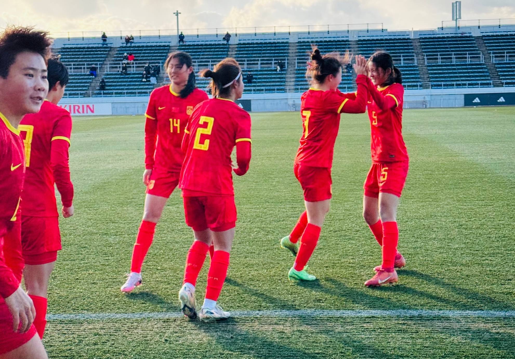 关于冲向巅峰！中国女足实力碾压国际对手的信息