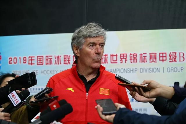 关于加拿大队意外败北，全力备战国际锦标赛的信息
