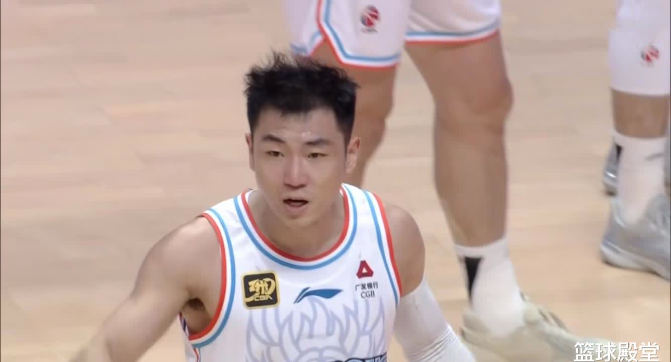 包含不来梅老将迎来里程碑，连续场出场的词条